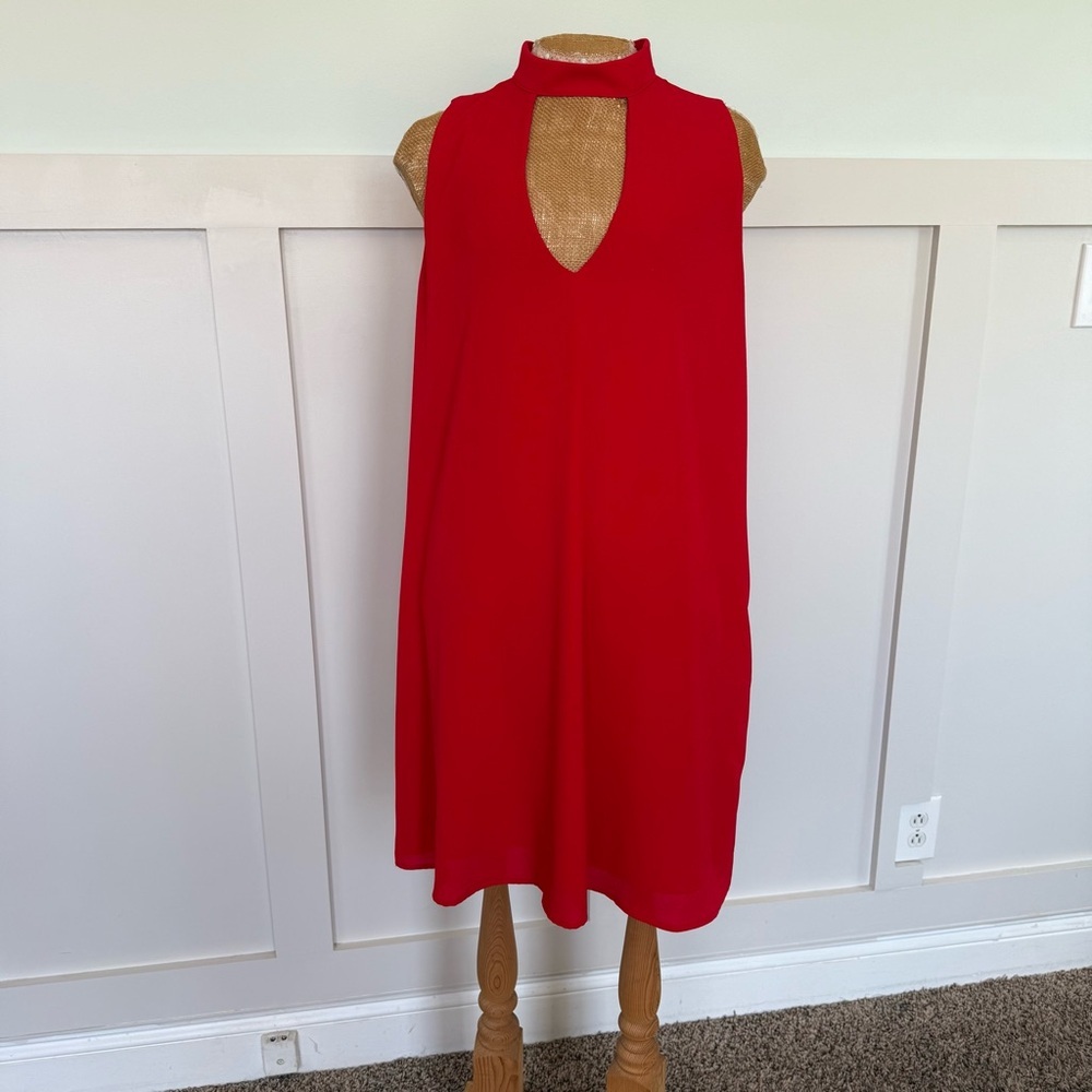 Nine Britton Sleeve Dress Size XL Red Crepe Textured Sleeveless‎ Sexy Date Night